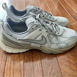 Nike Women’s V2K GORE-TEX shoes